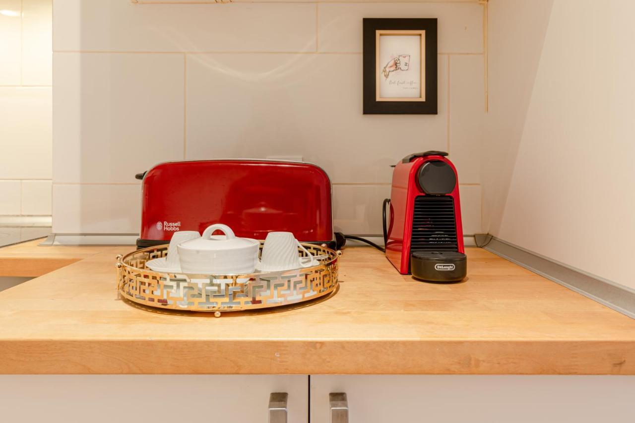 Boutique Apartment In Historic Lisbon Luaran gambar